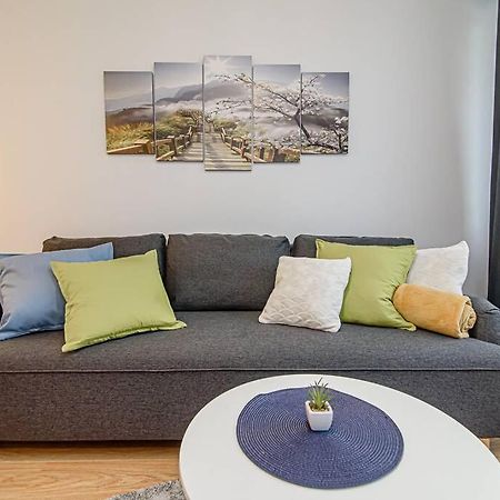 Bright Apartment,For 1-4,Near Old Town Вильнюс Экстерьер фото