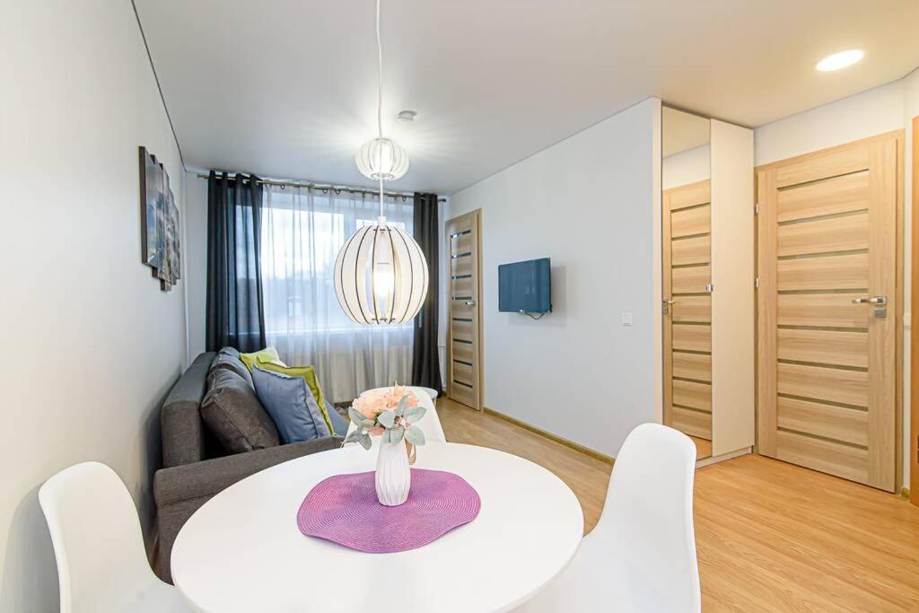 Bright Apartment,For 1-4,Near Old Town Вильнюс Экстерьер фото